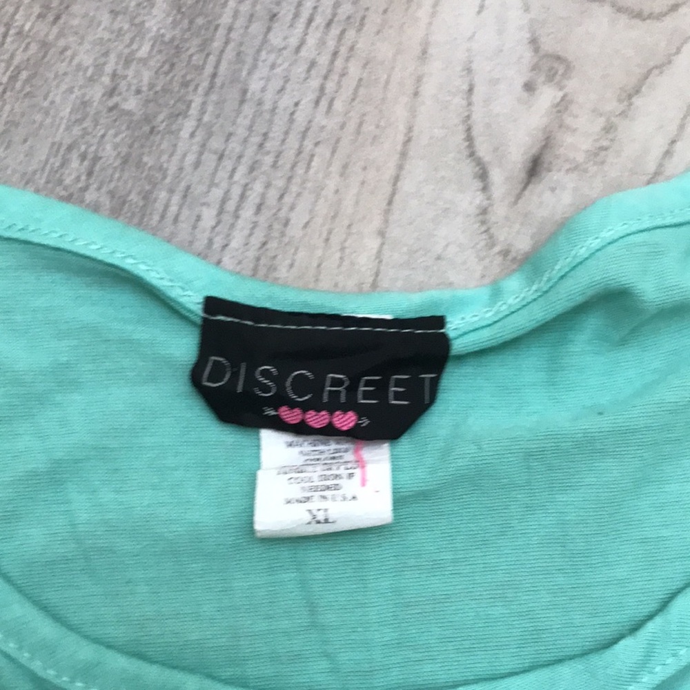 Discreet t shirt - Picture 4 of 5